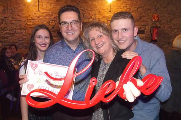 z-comedy-kellner-willy-wichtig-bei nicole&frank-037